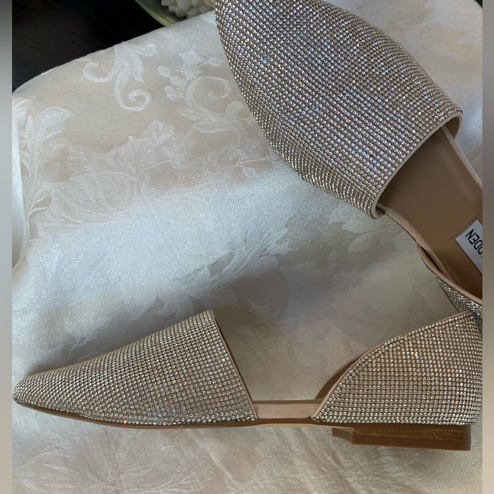 Steve Madden Rhinestone flats.  Size 8M Perfect condition Never Worn w/Box - Picture 5 of 13